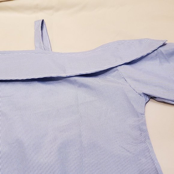 One Shoulder Stripped Blouse - Picture 3 of 4